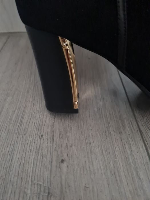 Продам зимние сапоги