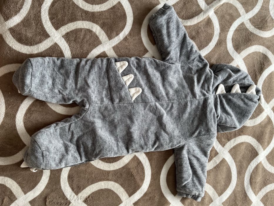 Продам комбинезон Next