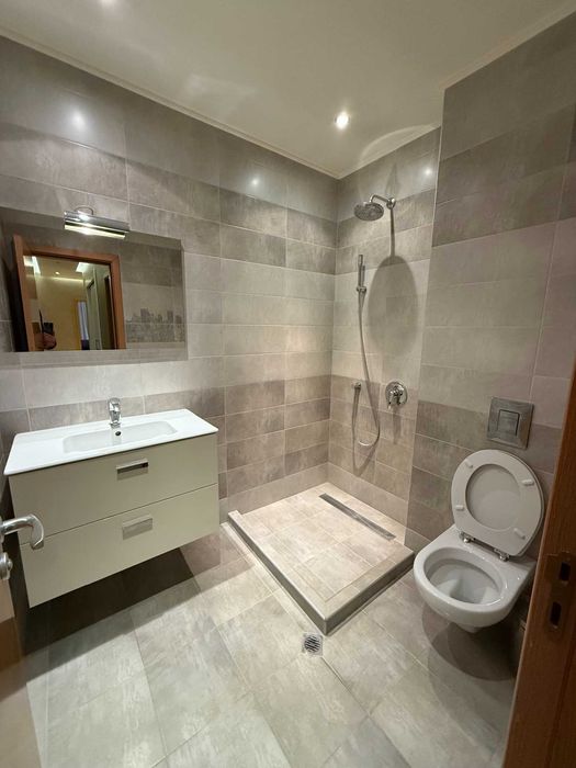 Дава се под наем Четиристаен апартамент в Пловдив, Кършияка - 150 кв.м за 897.6 € - Снимка #11