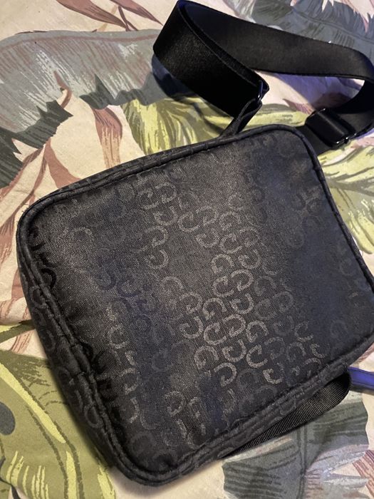 Мъжка чанта с дълга дръжка