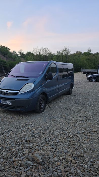 Opel vivaro motor 2.5