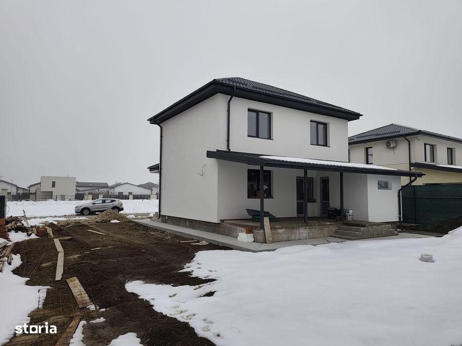 FARA COMISIOANE casa cu 4 camere 3 bai P+1+pod terasa cam tehnica beci