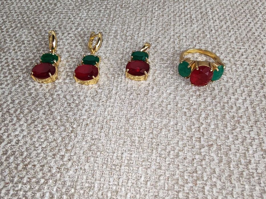 Set din argint aurit cu greutate de 17.2 gr.