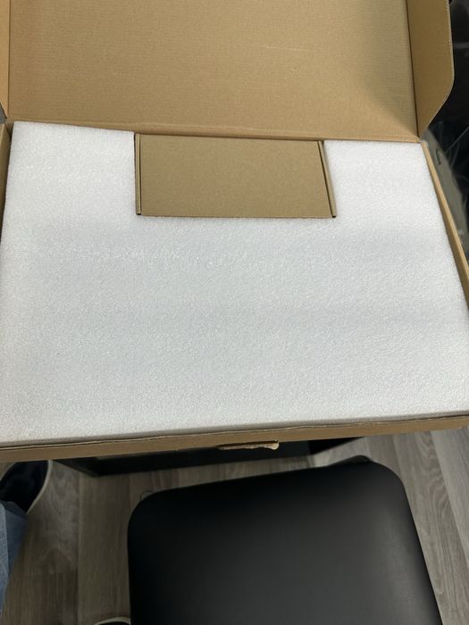 Komutator sotiladi yengi ishlatilmagan  HDMI