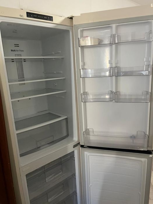 Холодильник продам , цена договорная
