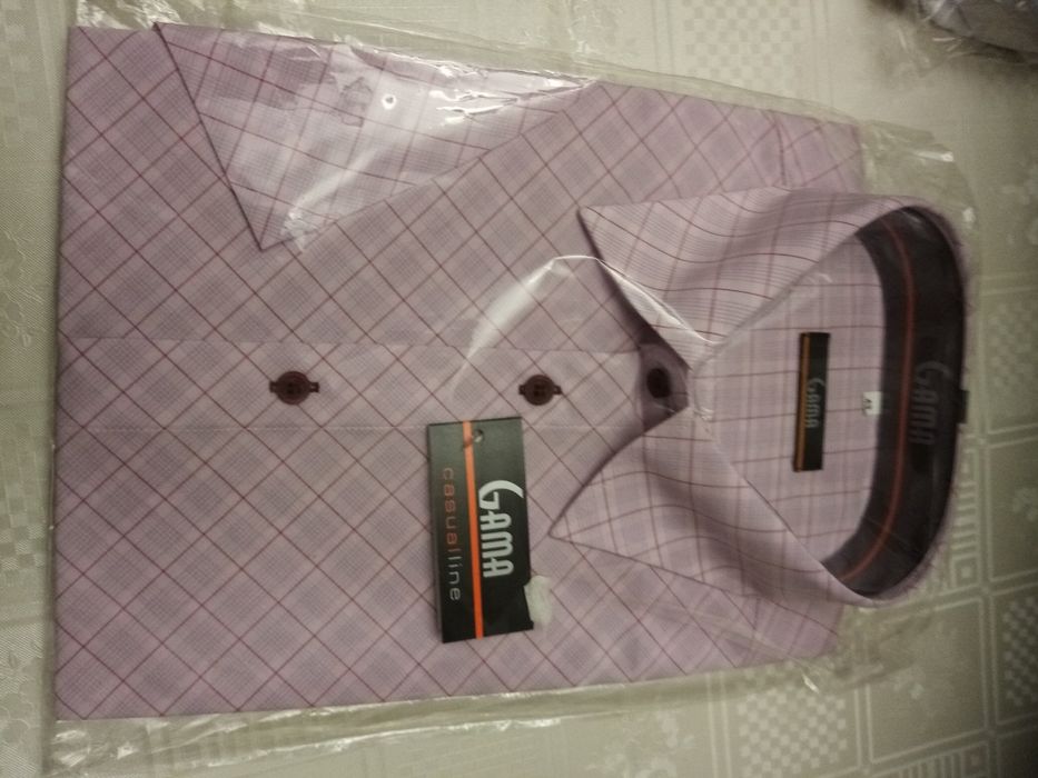 Cămașă bărbați cu mânecă scurtă.