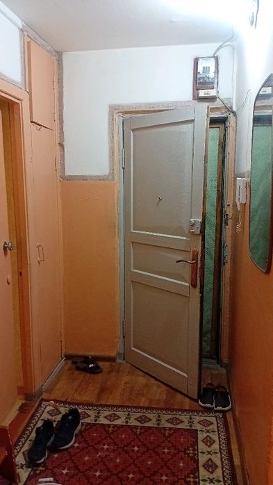 Продаётся 3 ком.кв. мкр 7, дом 13