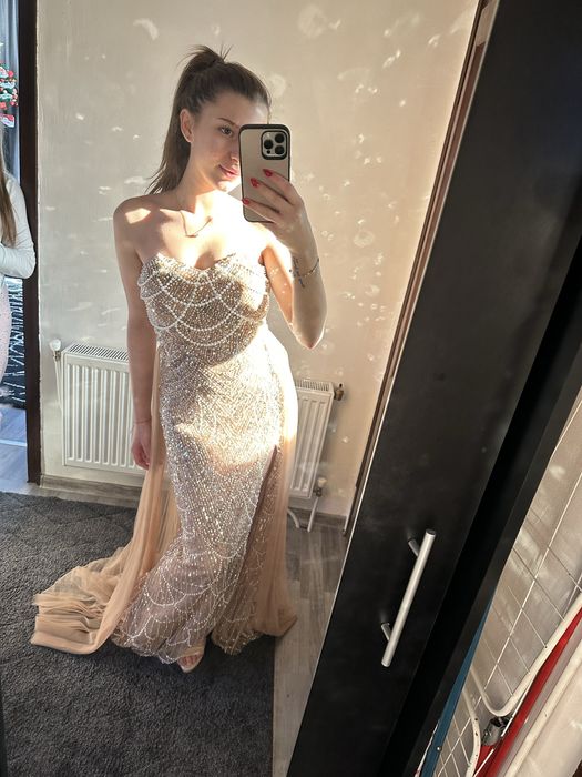 Чисто нова бална рокля!!!