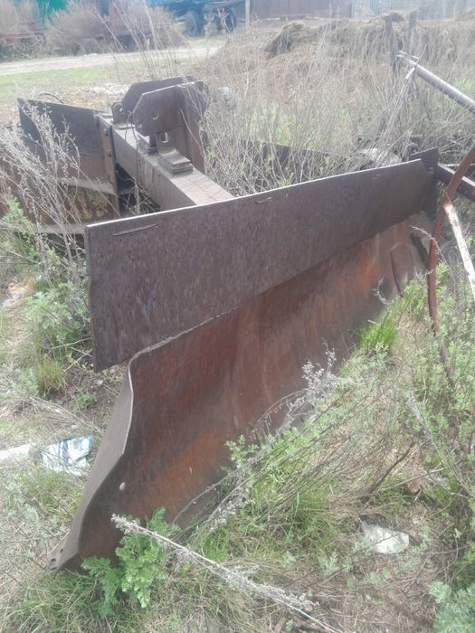 Продам трактор дт 75