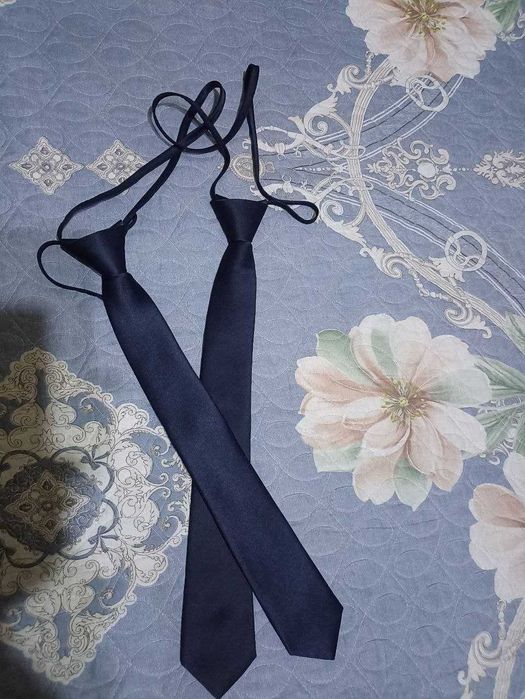Продам галстуки новые