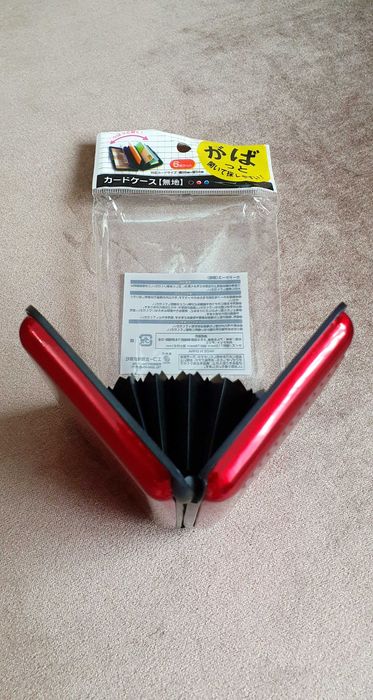 Portofel din aluminiu protejat antiscanare pentru carduri / acte (Nou)