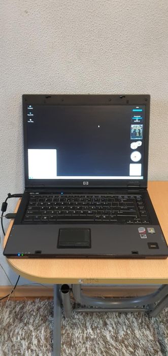 Vând laptop HP cu încărcător