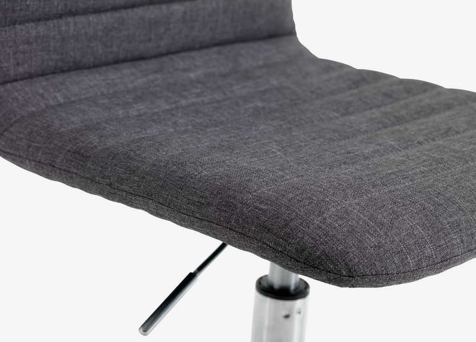 Офис стол тъмно сив текстил/хром