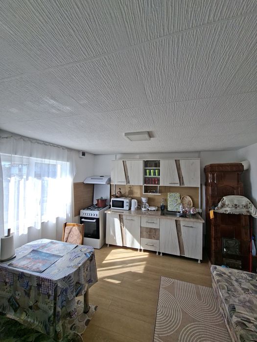 De vânzare: Gospodărie completă cu casă utilată, anexe, curte și livadă mare – 6.243 mp, Cuca (sat Cârcești), Argeș