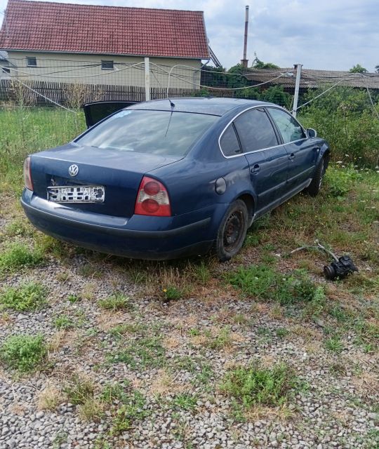 Dezmembram Volkswagen VW Passat B5.5 [facelift] [2000 - 2005] Sedan