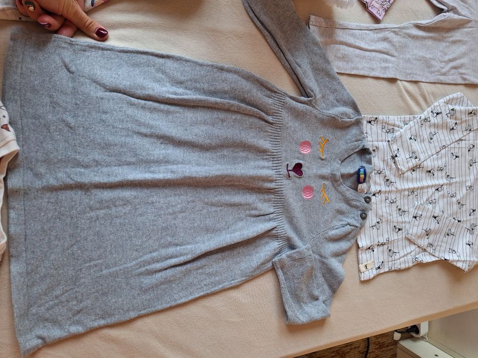 Лот от дрешки за малко момиченце , размер 18-24 м (92)