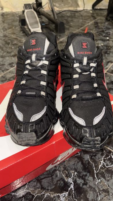 Nike Shox черно червено