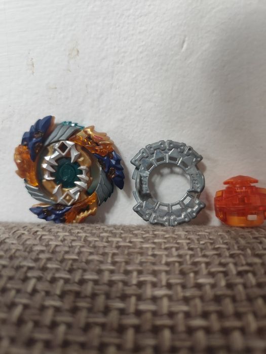 geist fafnir takara tomy beyblade бейблейд