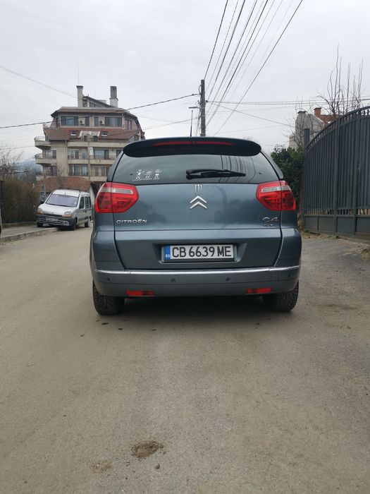 Продавам ситроен с 4 пикасо. 2000кубика турбо дизел, 136 кс.