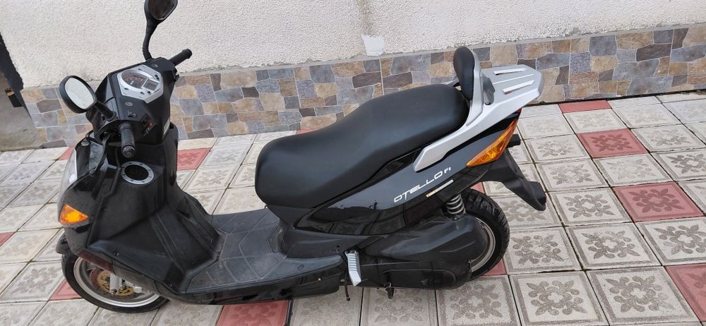 Scuter Daelim Otello cu acte-125 cm