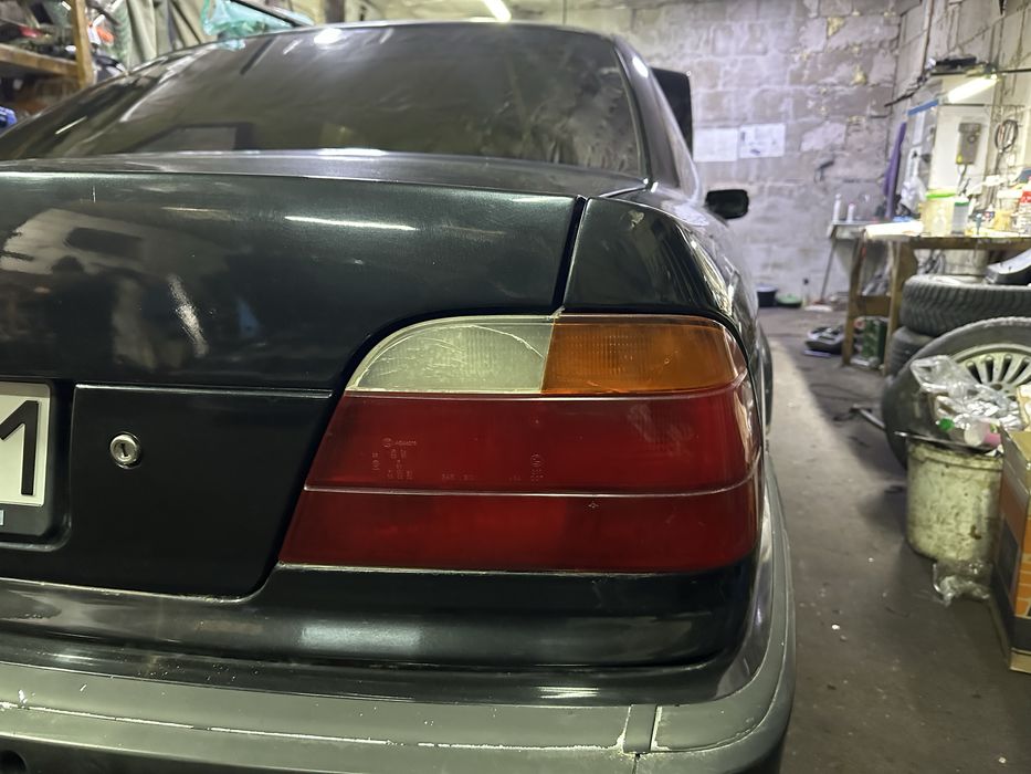 Задние фонари бмв е38