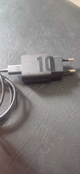 Лот от оригинални зарядни за телефони