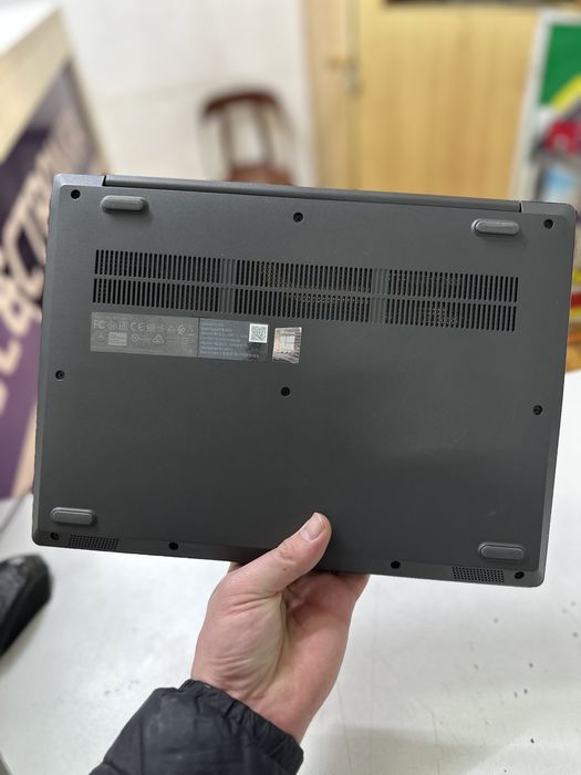 Проодается ноутбук