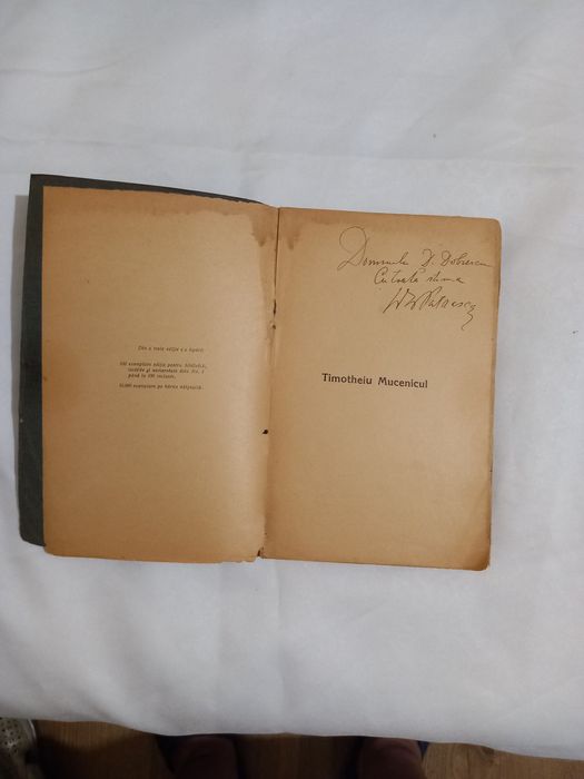 Carti vechi cu dedicatie.