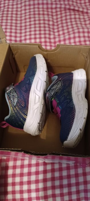 Skechers бебешки обувки  светещи 21 номер