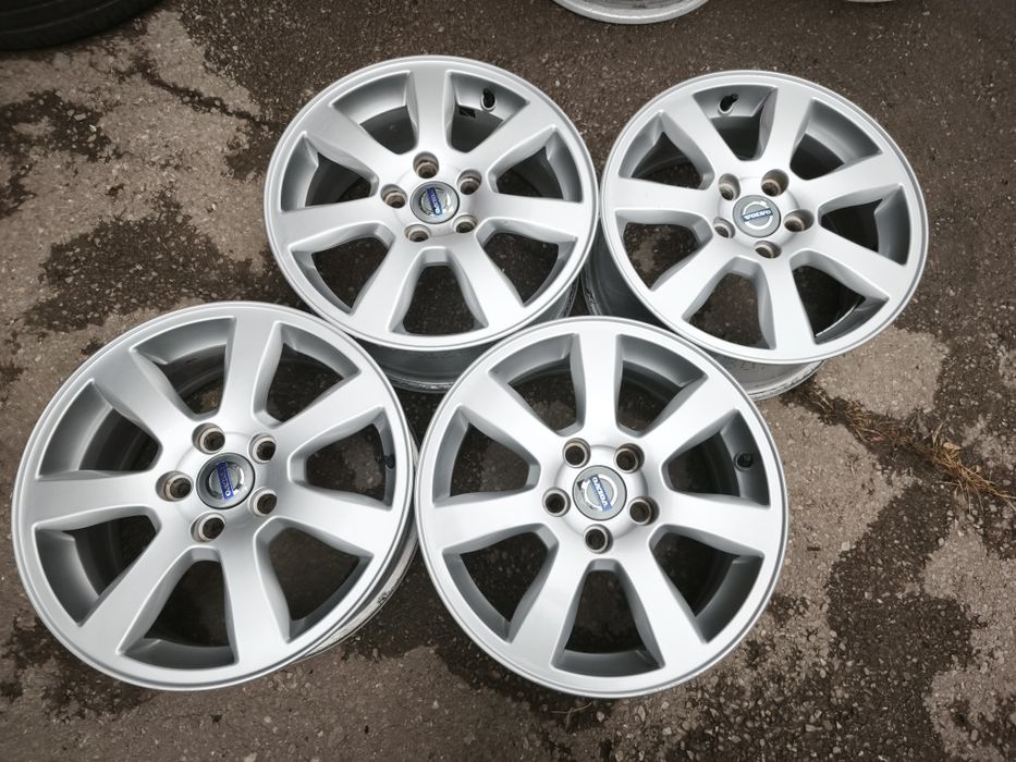 16" оригинални алуминиеви джанти за Volvo.