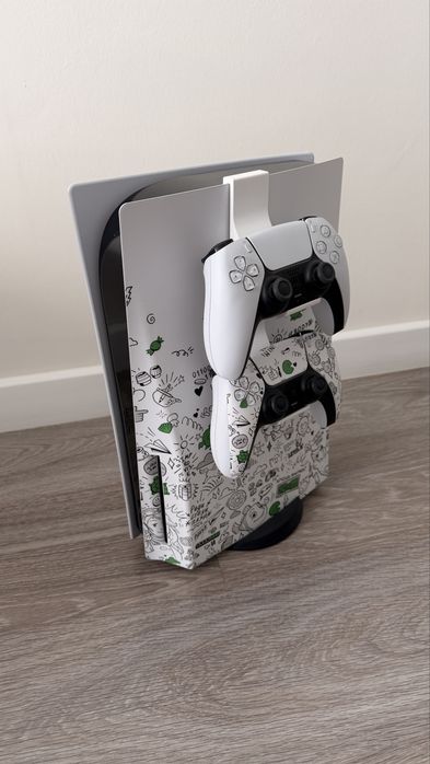 Playstation 5, 2 джойстика - оригинал