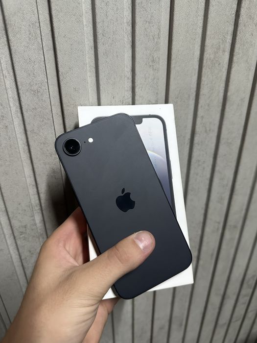 Iphone 16e 128 95%