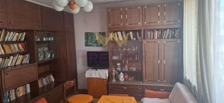 Продава се Четиристаен апартамент в Айтос - 123 кв.м за 477 €/кв.м - Снимка #3