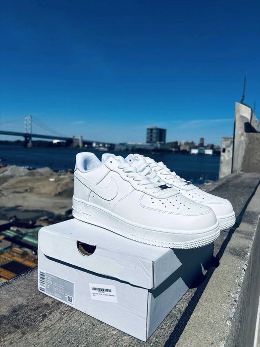 Nike Air Force 1 Triple White