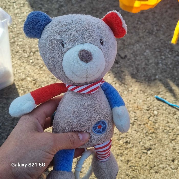 Jucari care canta pentru maxi cosi