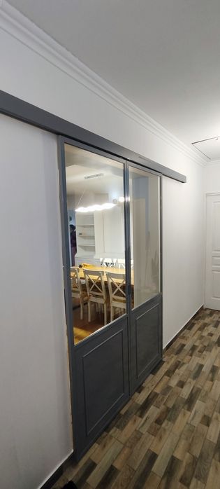 Uși glisante cu sistem soft close