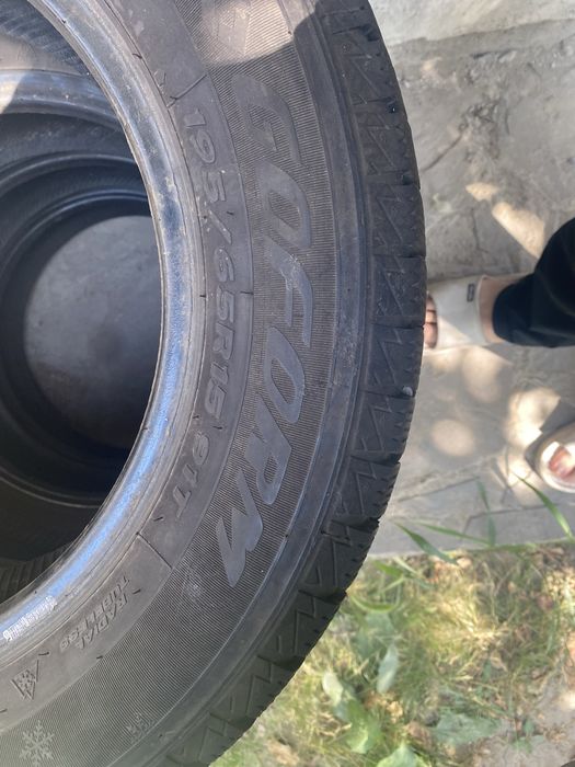 Продается шины зимние