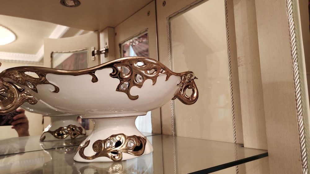 Дубай дан опкелинган необычный ваза