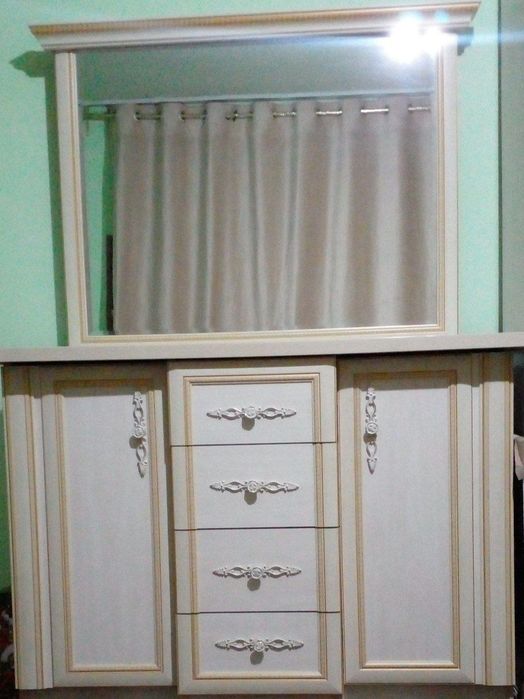 Mebel sotiladi yangi