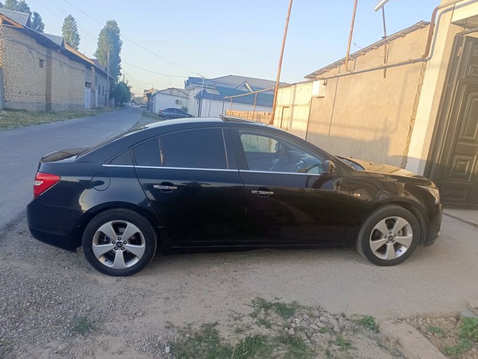 Ласетти Круз 2009 или  265000 йурган