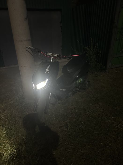 Продам скутер м8