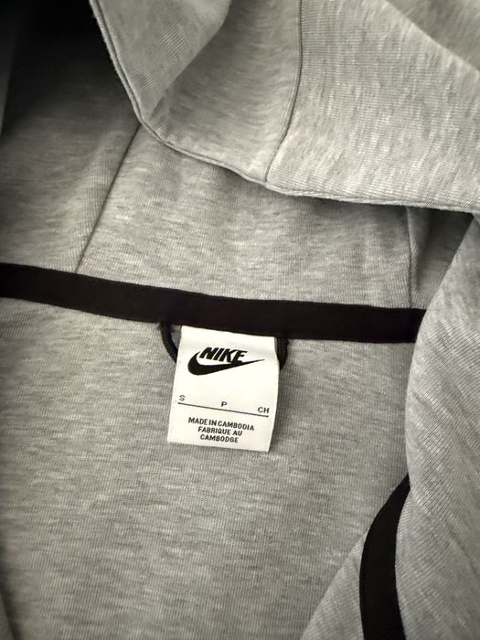 Hanorac Nike tech fleece