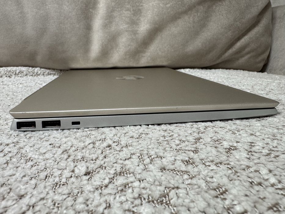 Ноутбук HP Pavilion 13-an0048ur