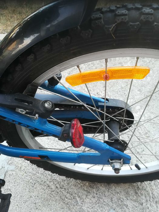 Продавам две детски колела 12 и 20 цола