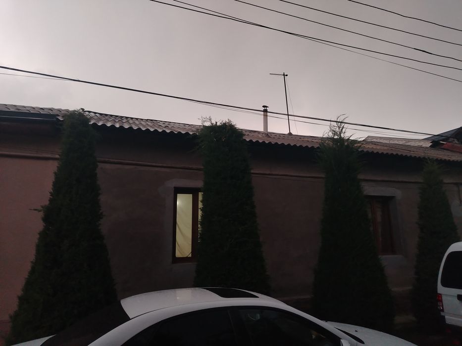 Hovli, uy sotiladi, 3sotok,