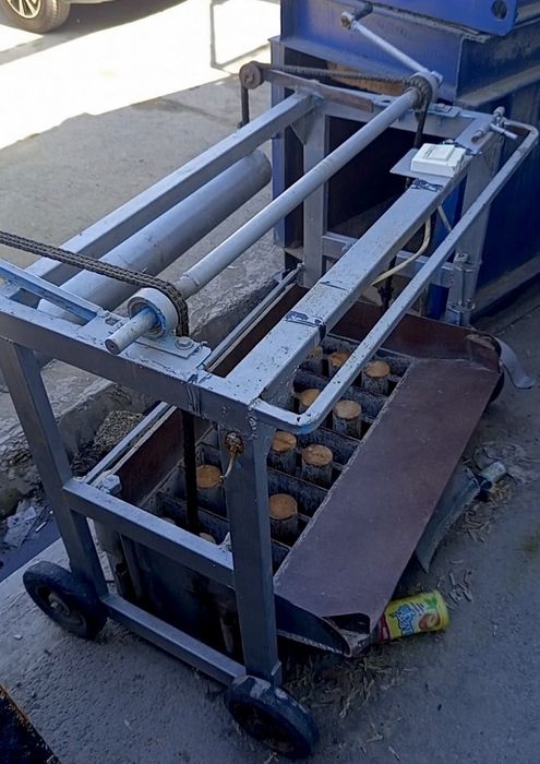 Продается шлакоблочный станок и миксер