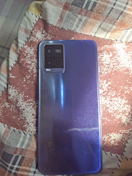 Продам смартфон VIVO Y21