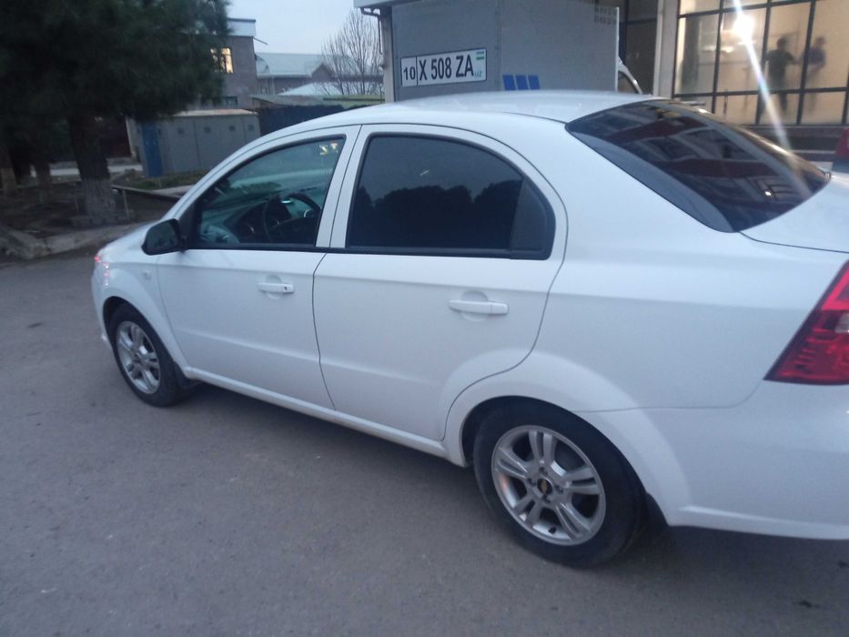 Yengil moshina sotish