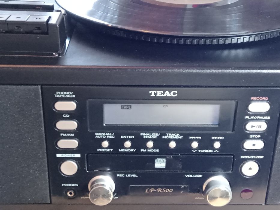 Combina Audio TEAC LP-R500 funcțională.Cd.radio.pikup.casetofon.cd rec
