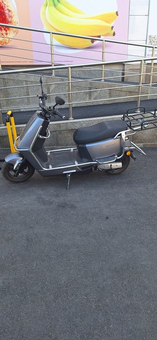 Elektro skuter sotiladi